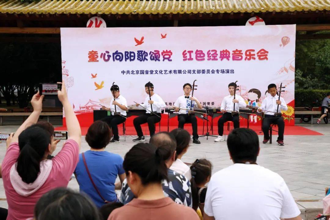 苏州河畔这座桥下别有洞天！糖果色“梦核公园”超出片→